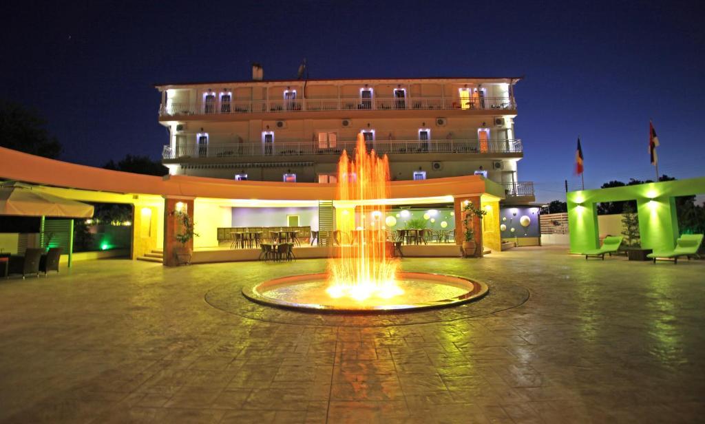 Hotel Dias Olympic Beach Exterior photo