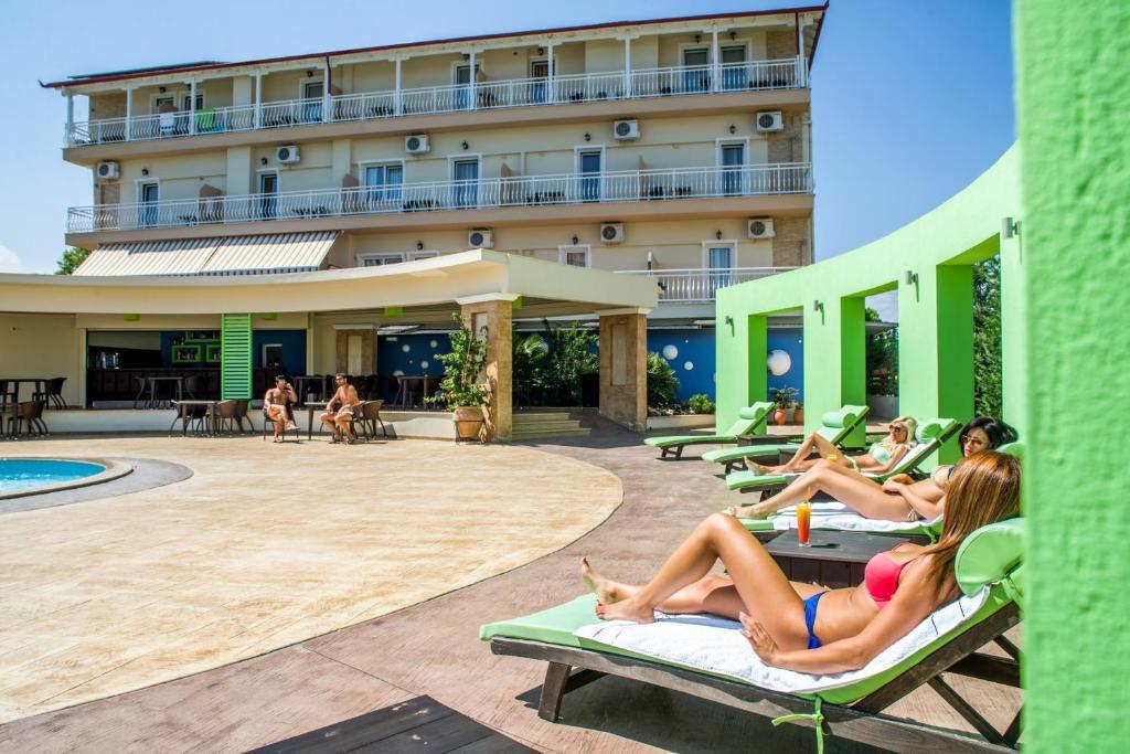 Hotel Dias Olympic Beach Exterior photo